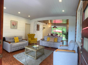 CASA ENTERA HERMOSA